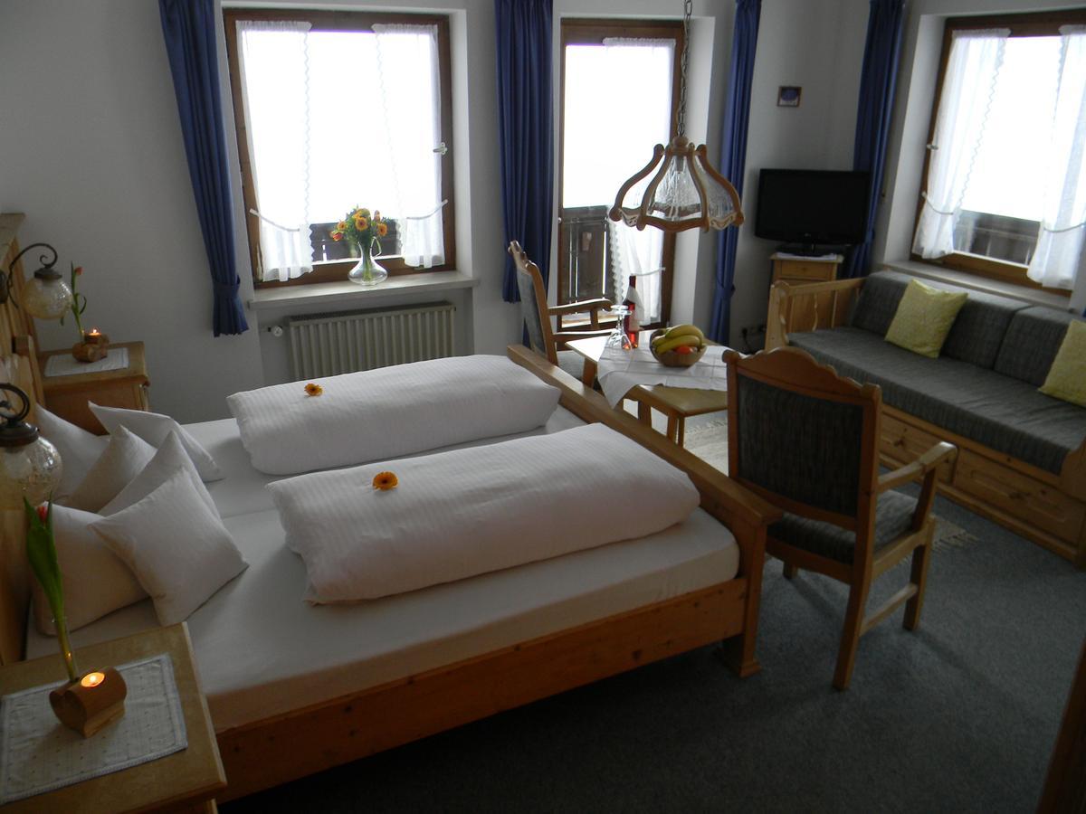Landhaus Spielmannsau Oberstdorf Ruang foto